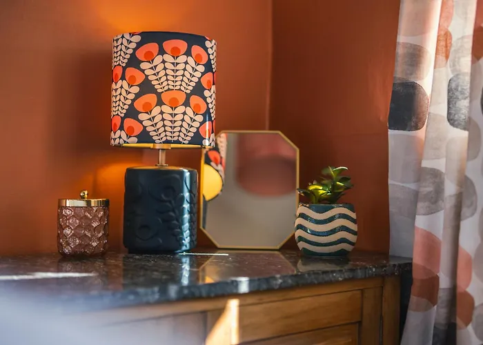 With Airhgt At 3 Bedroom House Near The Stray * Harrogate