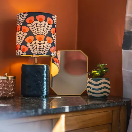 With Airhgt At 3 Bedroom House Near The Stray * Harrogate